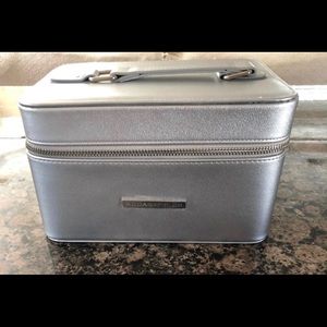 Rodan and fields makeup case